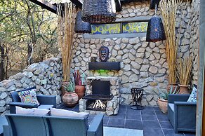 Foxy Crocodile Bush Lodge & Kruger Safari's - No Loadshedding