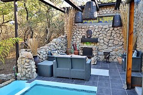 Foxy Crocodile Bush Lodge & Kruger Safari's - No Loadshedding