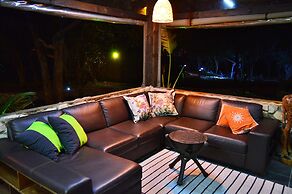 Foxy Crocodile Bush Lodge & Kruger Safari's - No Loadshedding