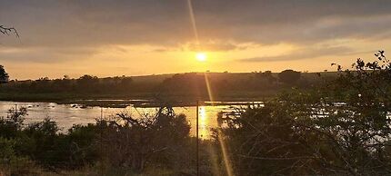 Foxy Crocodile Bush Lodge & Kruger Safari's - No Loadshedding