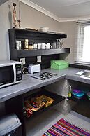 Foxy Crocodile Bush Lodge & Kruger Safari's - No Loadshedding