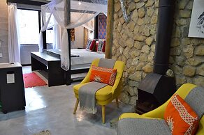 Foxy Crocodile Bush Lodge & Kruger Safari's - No Loadshedding