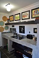 Foxy Crocodile Bush Lodge & Kruger Safari's - No Loadshedding