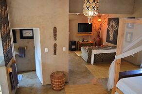 Foxy Crocodile Bush Lodge & Kruger Safari's - No Loadshedding