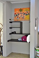 Foxy Crocodile Bush Lodge & Kruger Safari's - No Loadshedding