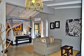 Foxy Crocodile Bush Lodge & Kruger Safari's - No Loadshedding