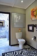 Foxy Crocodile Bush Lodge & Kruger Safari's - No Loadshedding