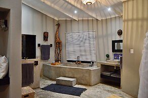 Foxy Crocodile Bush Lodge & Kruger Safari's - No Loadshedding