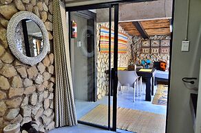 Foxy Crocodile Bush Lodge & Kruger Safari's - No Loadshedding