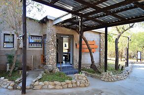 Foxy Crocodile Bush Lodge & Kruger Safari's - No Loadshedding