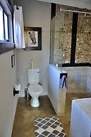 Foxy Crocodile Bush Lodge & Kruger Safari's - No Loadshedding