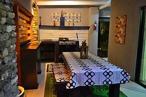 Foxy Crocodile Bush Lodge & Kruger Safari's - No Loadshedding