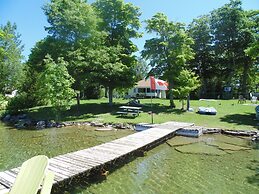 Maple Grove Cottages