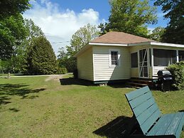 Maple Grove Cottages