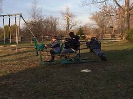 Maple Grove Cottages