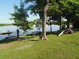 Maple Grove Cottages