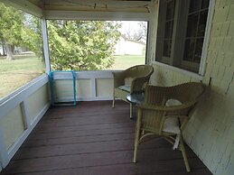 Maple Grove Cottages