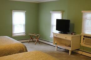 Catskill Seasons Inn