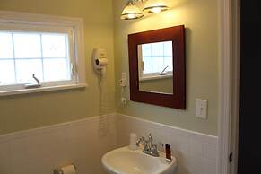 Catskill Seasons Inn