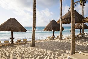Hotel NYX Cancun All Inclusive