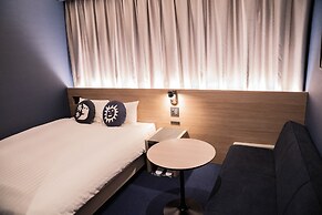 Hotel She, Osaka