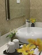 Pariat River Front Hotel