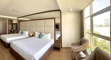 Pariat River Front Hotel