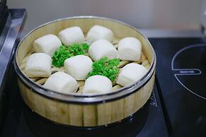 Pariat River Front Hotel