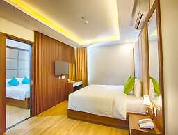 Pariat River Front Hotel