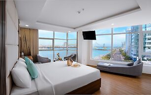 Pariat River Front Hotel