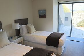 Lakeshore Springs Apartments