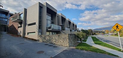 Lakeshore Springs Apartments