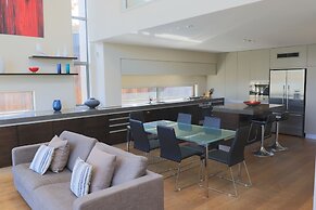 Lakeshore Springs Apartments