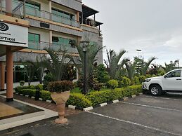 Golden Zambezi Lodge