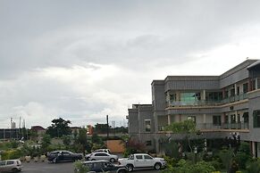 Golden Zambezi Lodge