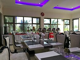 Golden Zambezi Lodge