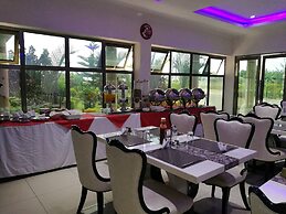 Golden Zambezi Lodge