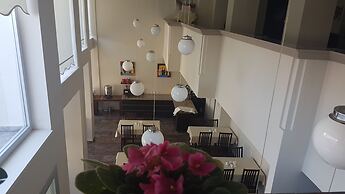 Ileri Hotel & Apartments