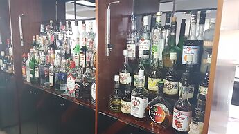 Ileri Hotel & Apartments