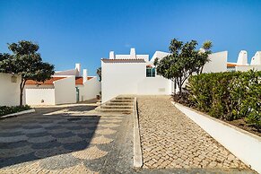 Liiiving in Algarve Alvor Blue Villa