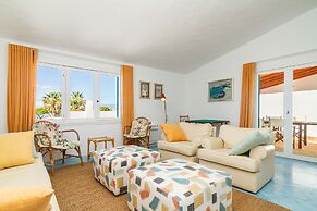Liiiving in Algarve Alvor Blue Villa