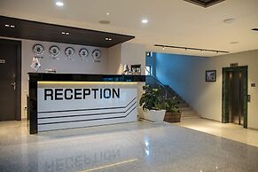 Orbi Palace Hotel & Suites