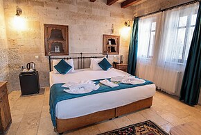 Elegance Cave Suites
