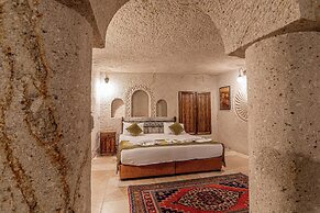 Elegance Cave Suites