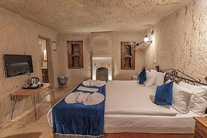 Elegance Cave Suites