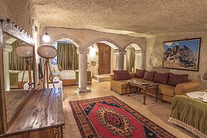 Elegance Cave Suites