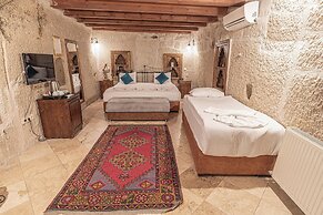Elegance Cave Suites