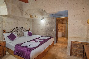 Elegance Cave Suites
