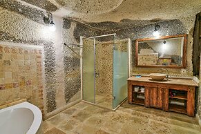 Elegance Cave Suites