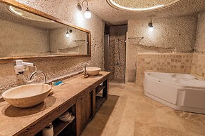 Elegance Cave Suites